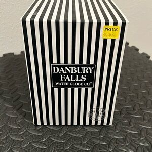 🌸 Things Remembered Danbury Falls Water Globe 🌸